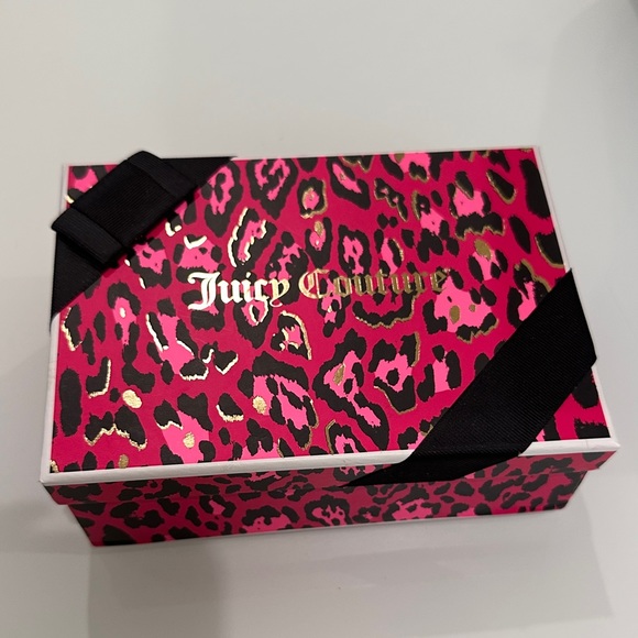 Juicy Couture double zip wallet - Picture 7 of 7